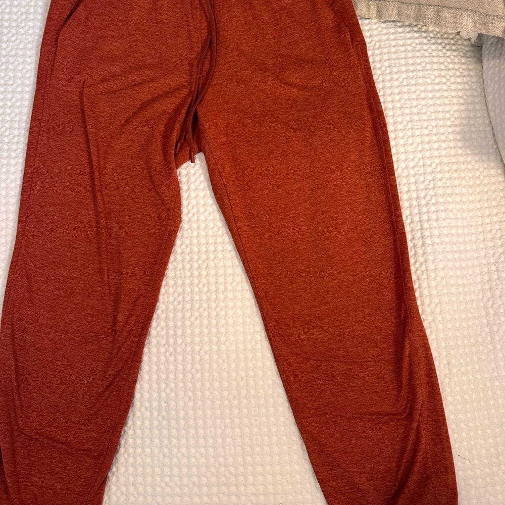 Lulu lemon “Jersey. Classic Fit Mid Rise Jogger”